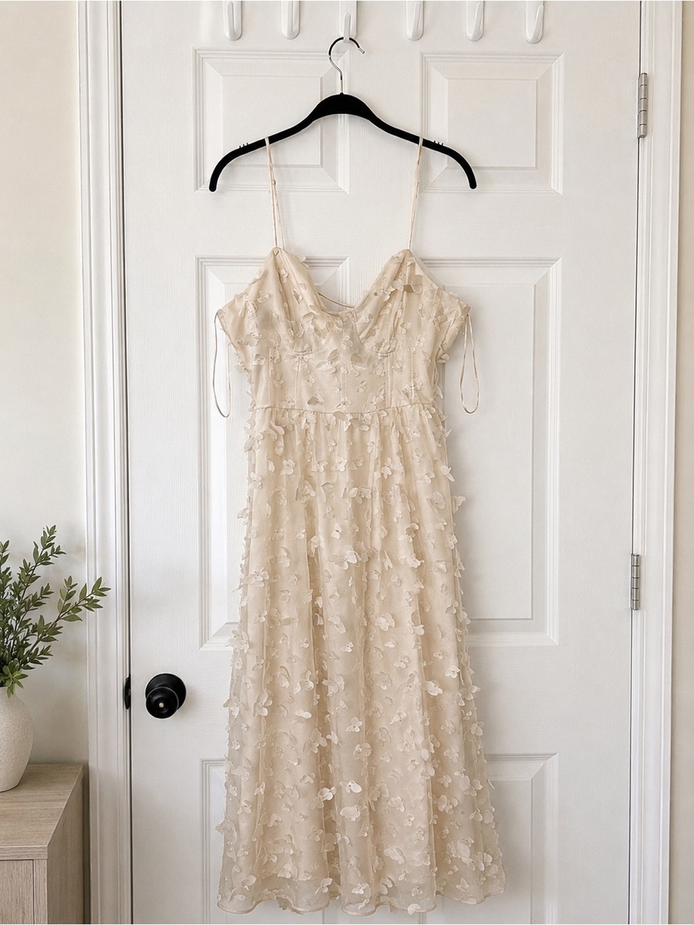 Strapless Ivory-Blend Floral Applique Midi Dress